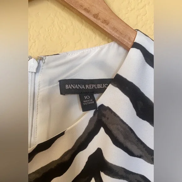 NWOT Banana Republic Printed Jumpsuit - Picture 4 of 7